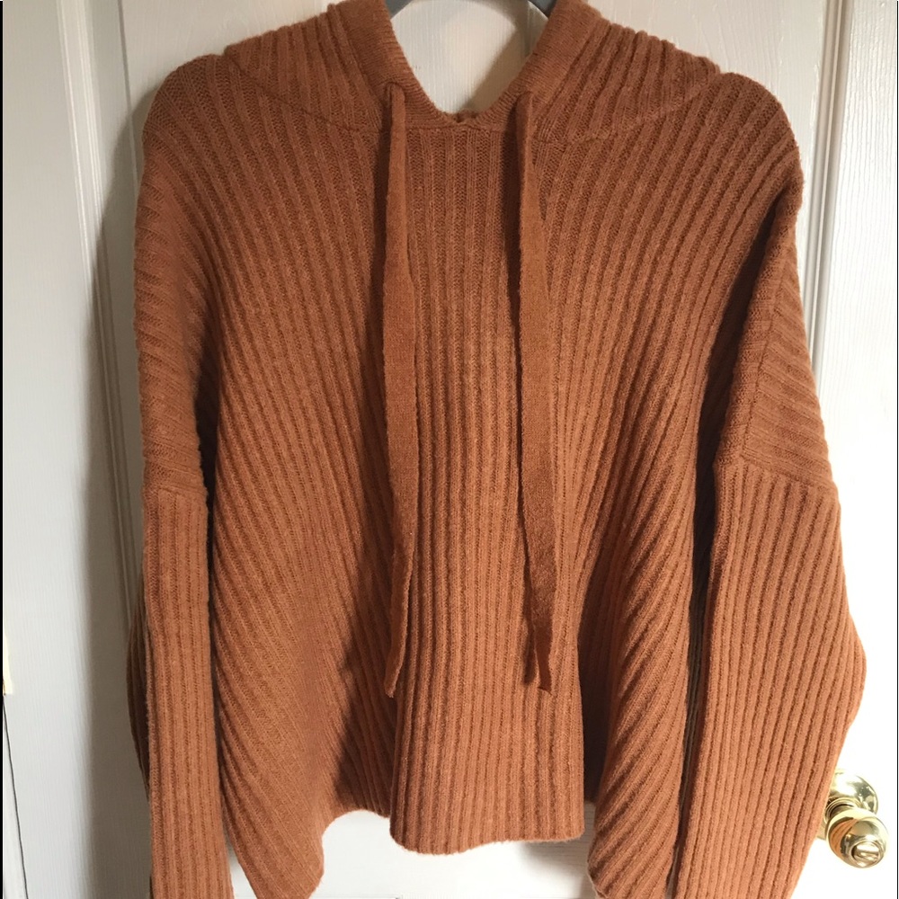 Cropped Forever 21 hoodie sweater. 3x NWOT.